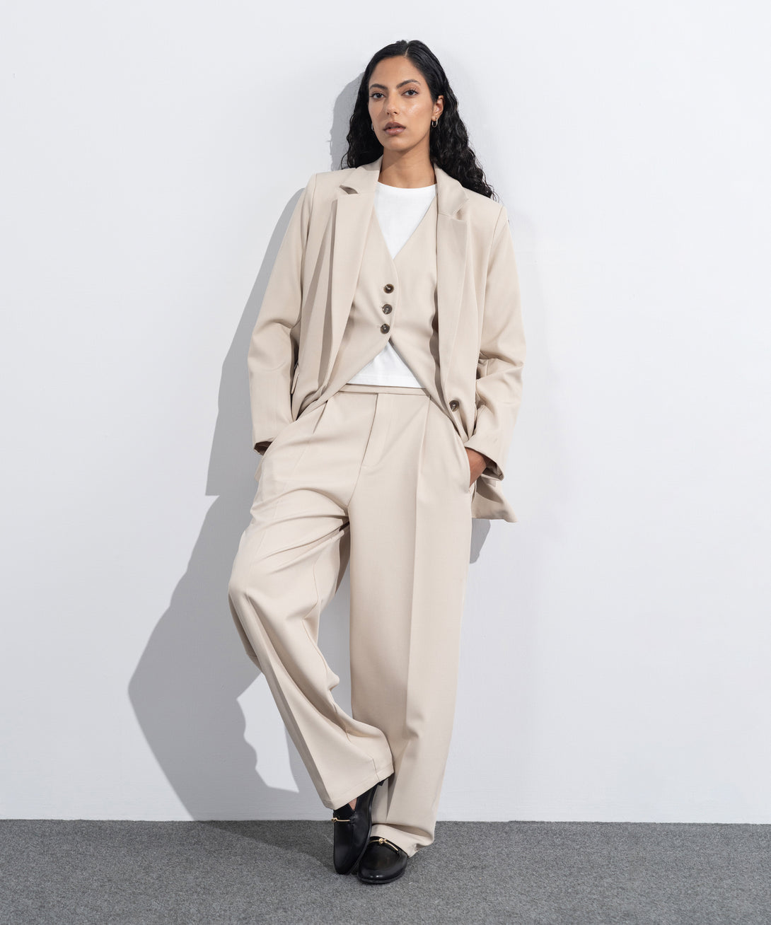 Women's Western Wear Beige Loose-Fit Tailored Blazer