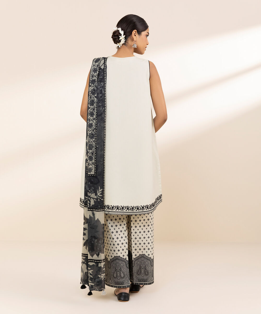 Women's Unstitched Lawn Embroidered Off White 3 Piece Suit