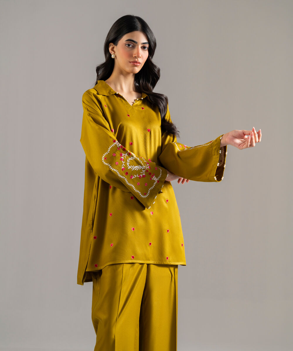 Women's RTW Bedford Solid Embroidered Green Straight Shirt