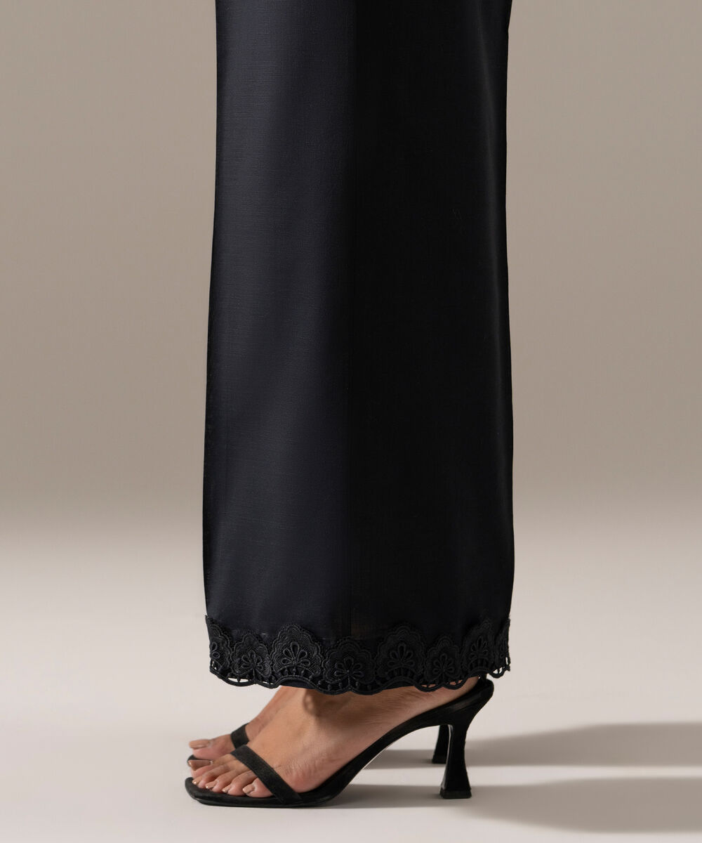 Women's RTW Cross Hatch Solid Black Flared Pants