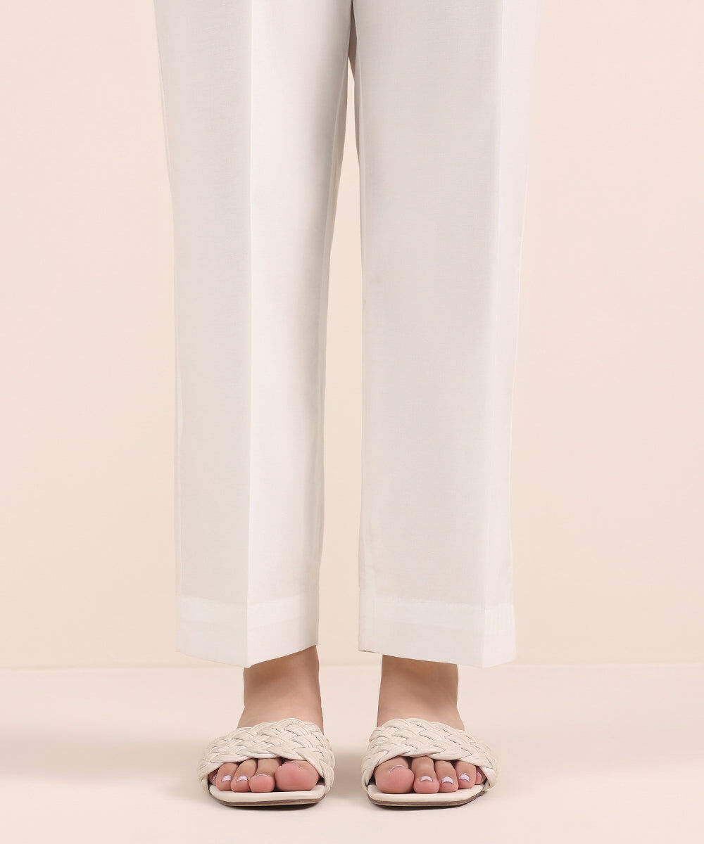 Woman - Off White Solid Cambric Straight Pants