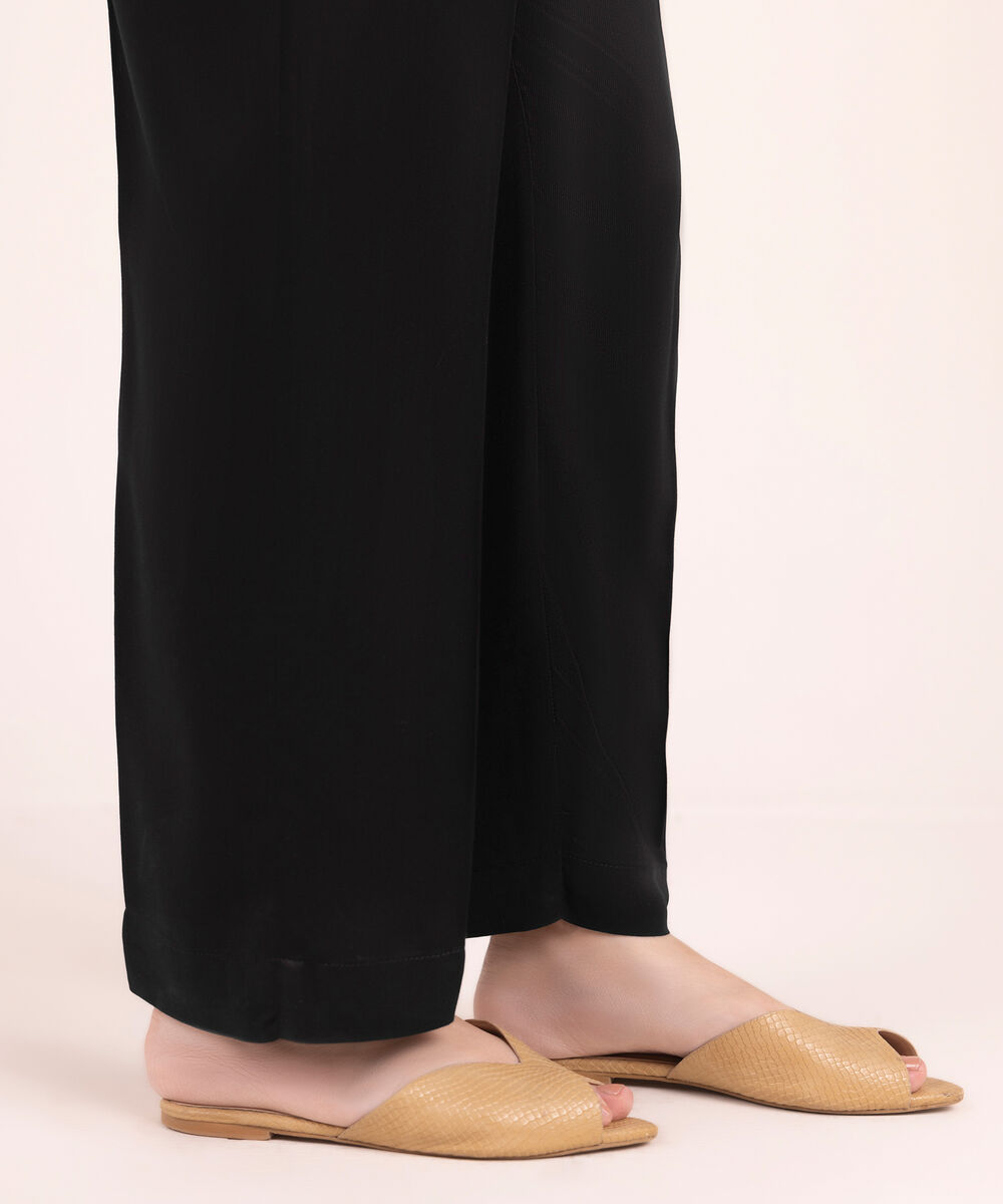 Women's RTW Bedford Solid Black Straight Pants