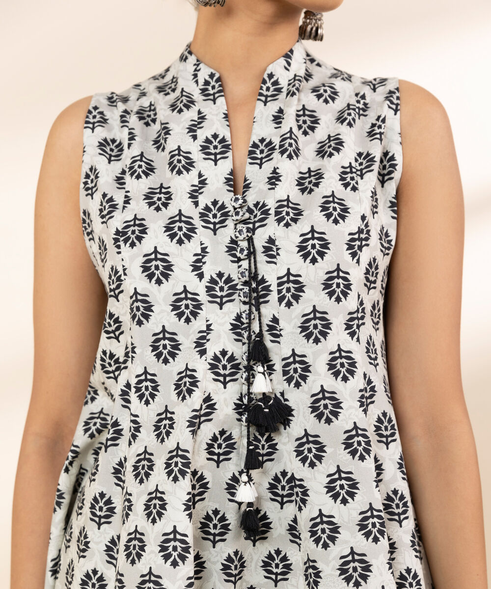 Women's Unstitched Lawn Embroidered Off White 3 Piece Suit