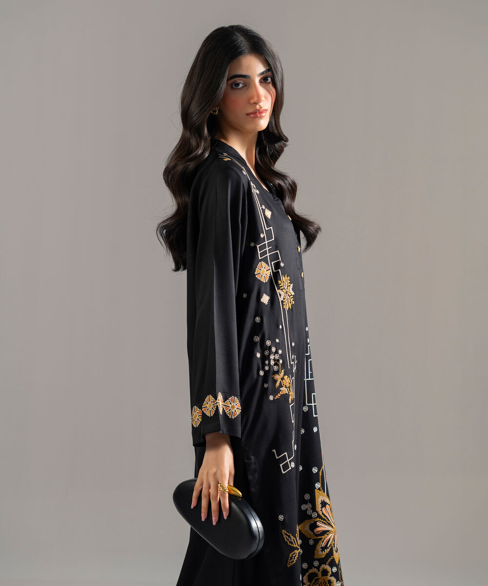 Women's RTW Bedford Solid Embroidered Black A-Line Shirt
