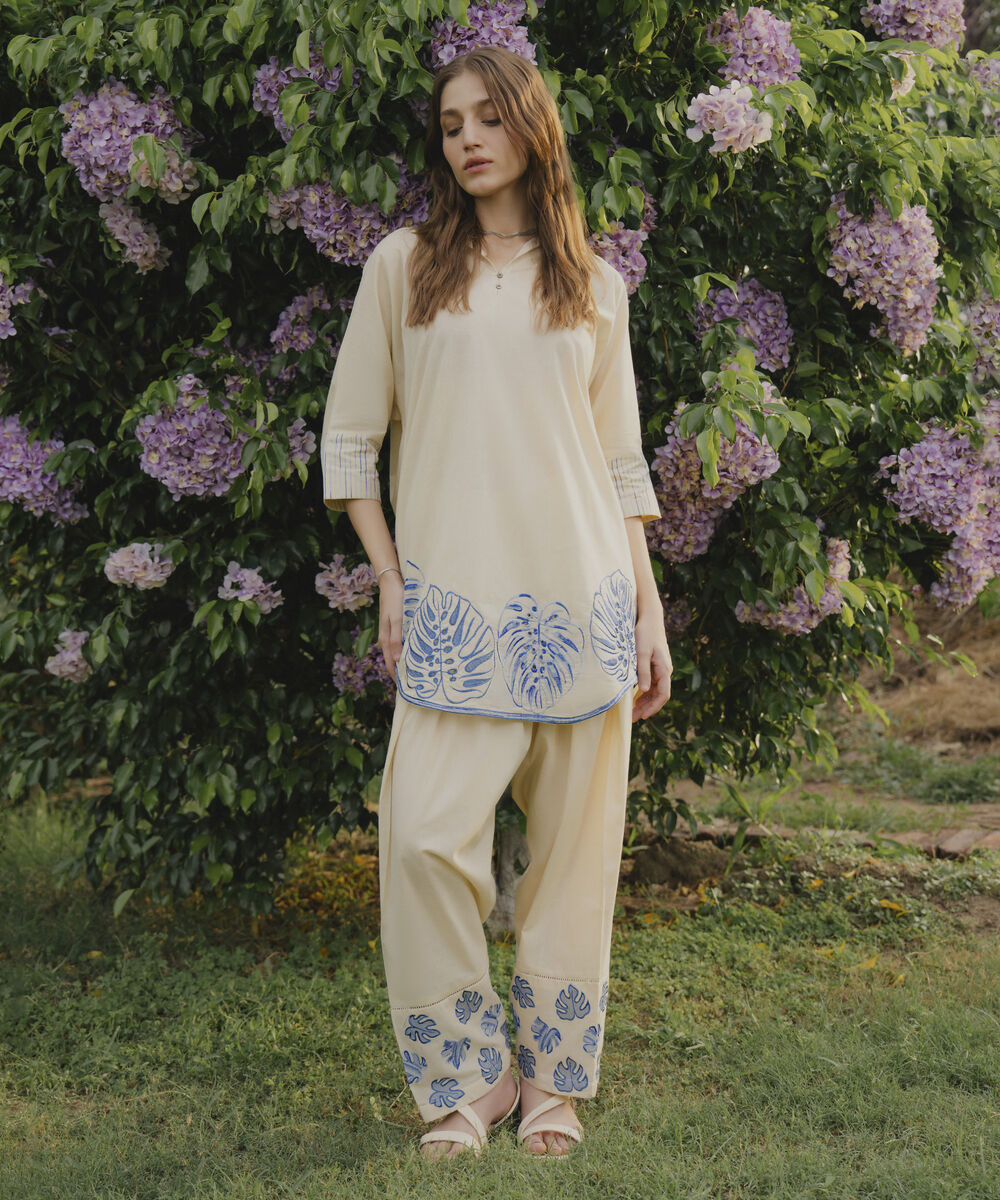 Women's RTW Cross Hatch White Embroidered Boxy Shirt