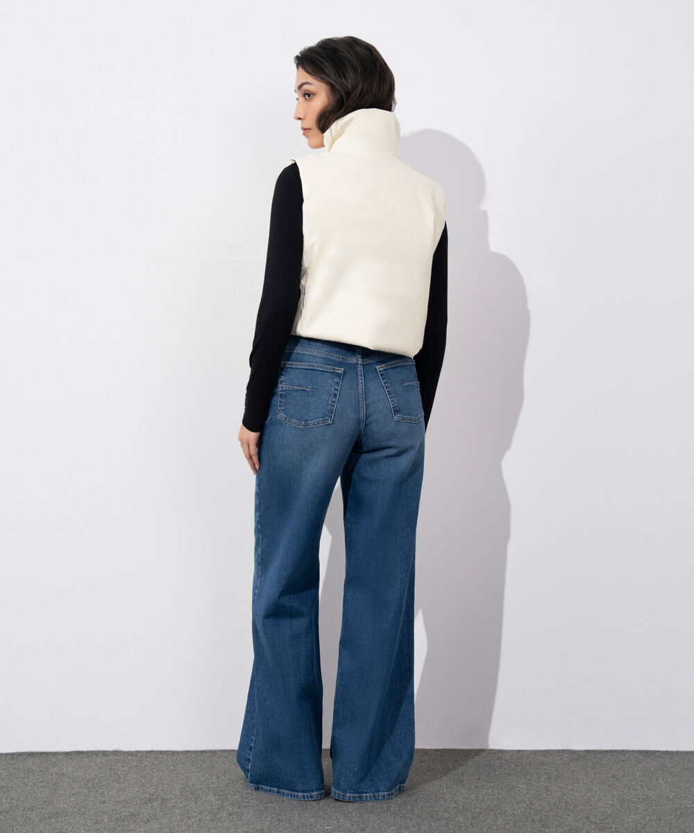 Women's Western Wear Off White Sleeveless Quilted Puffer