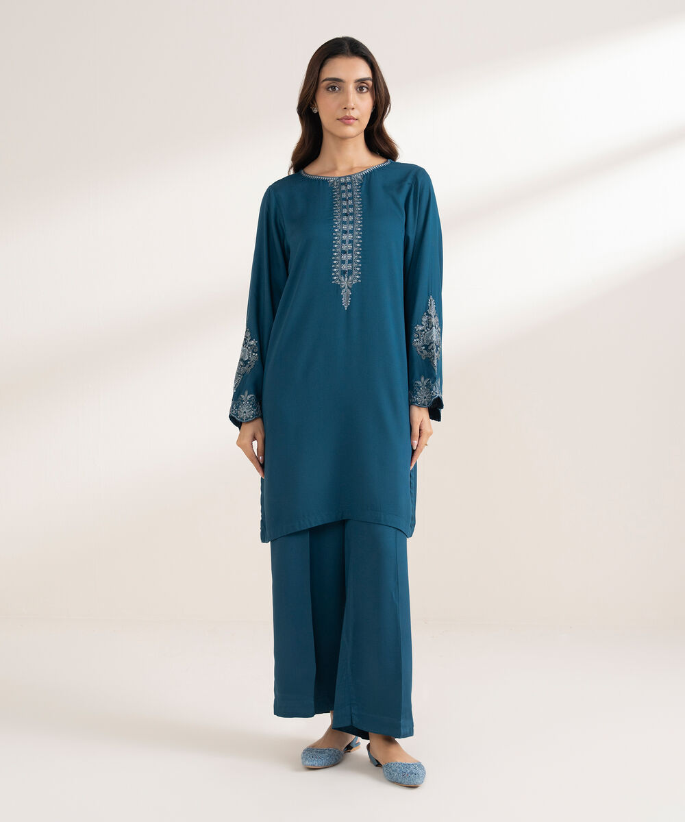 Women's RTW Bedford Embroidered Straight Blue Shirt