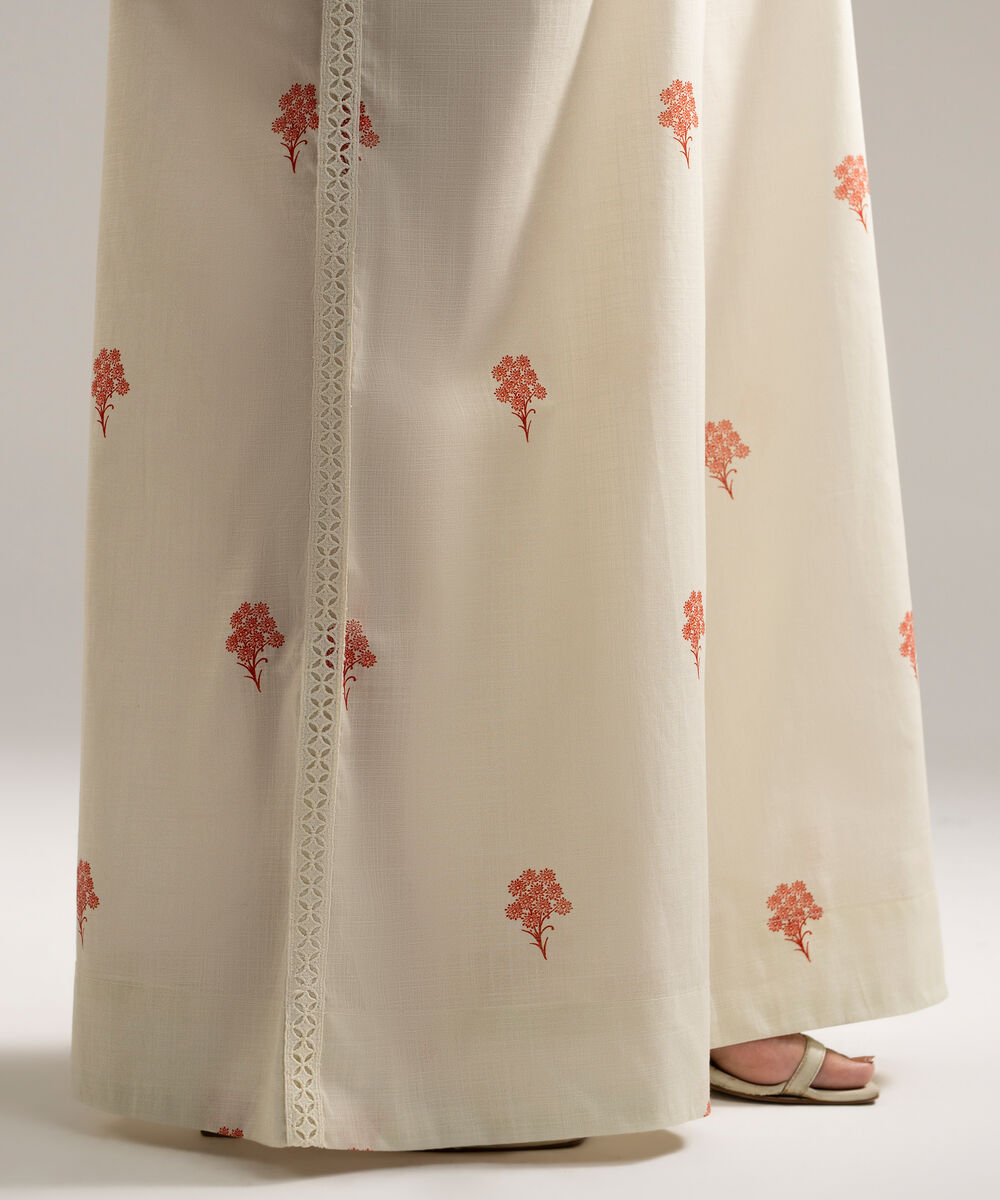 Women's RTW Cross Hatch Printed Off White Flared Pants