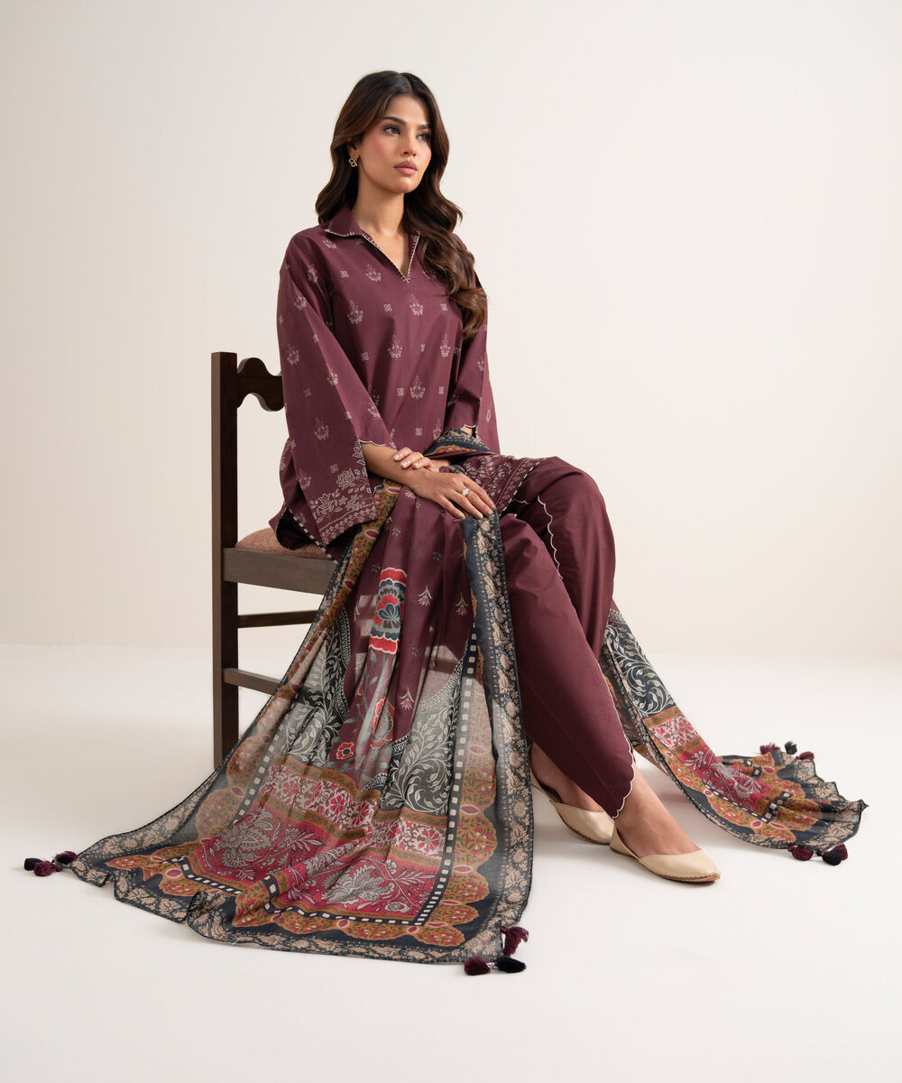 Women's Unstitched Printed Lawn Maroon 3 Piece Suit