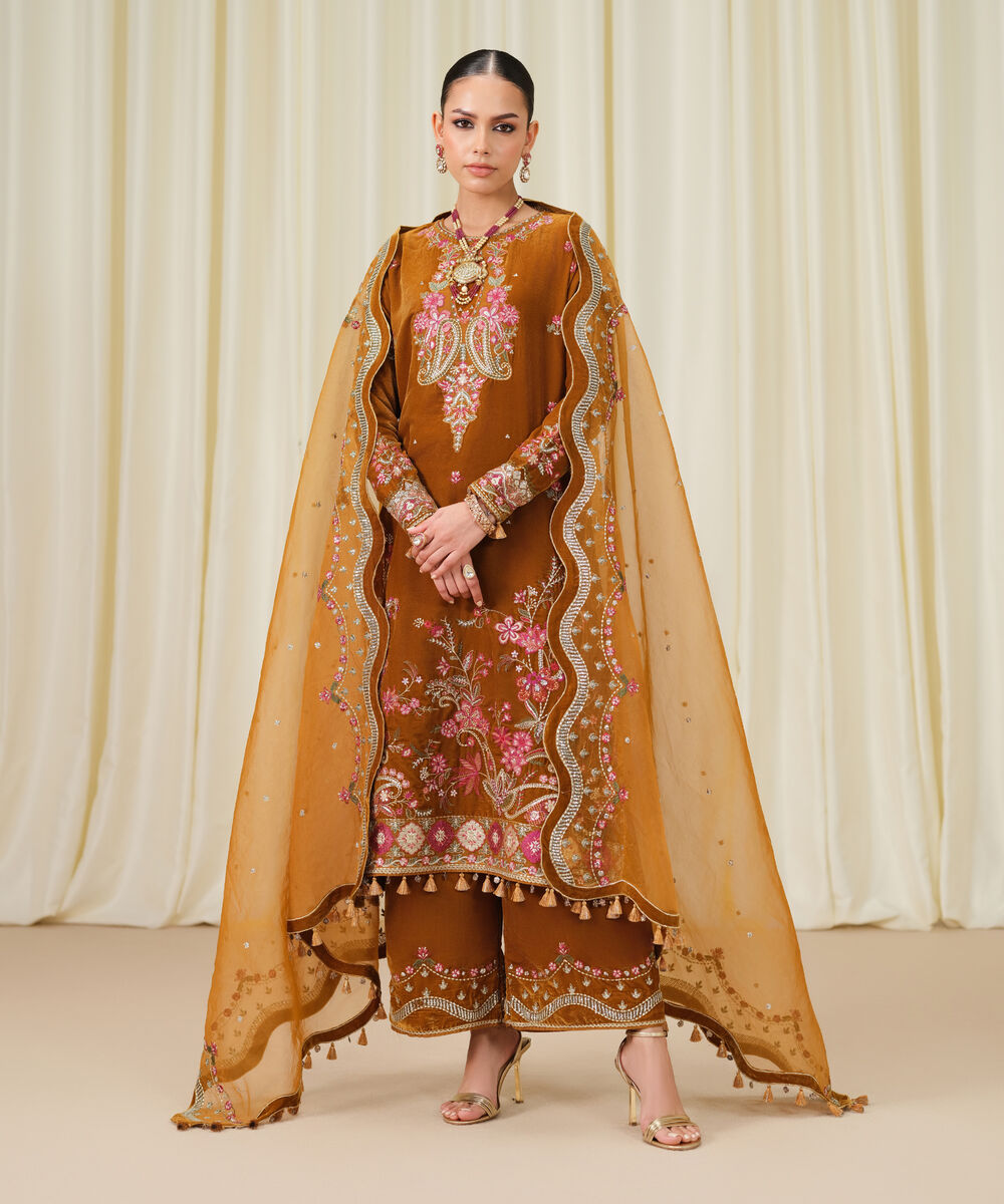 Women's Unstitched Embroidered Velvet Fuchsia 3 Piece Suit