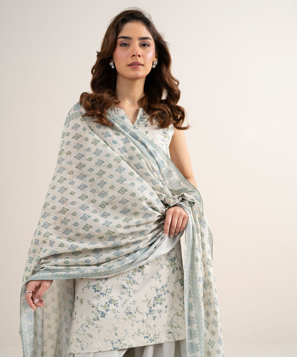 Women's Unstitched Zari Lawn Embroidered Off White 3 Piece Suit