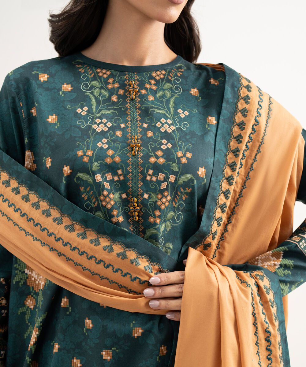 Women's Unstitched Lawn Embroidered Green 3 Piece Suit