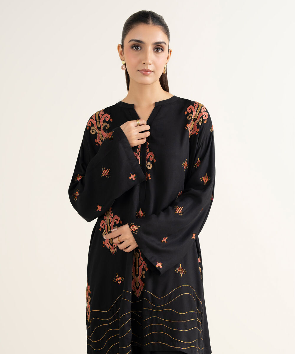 Women's RTW Bedford Embroidered Black Boxy Shirt