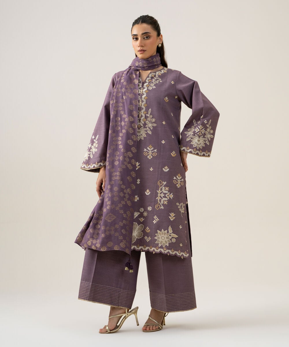 Women's Unstitched Zari Khaddar Embroidered Mauve 3 Piece Suit