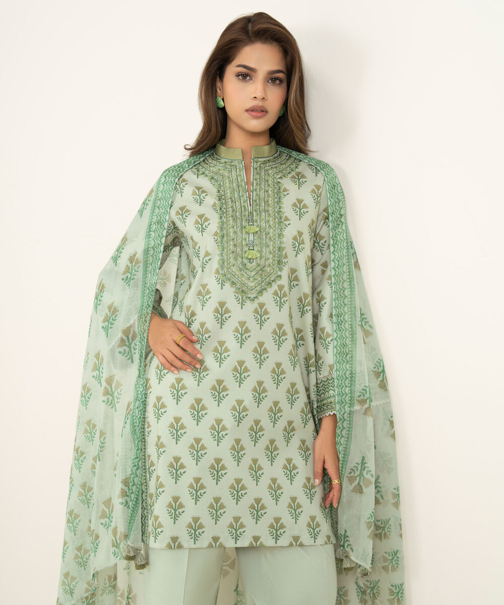 Women's Unstitched Lawn Embroidered Green 3 Piece Suit