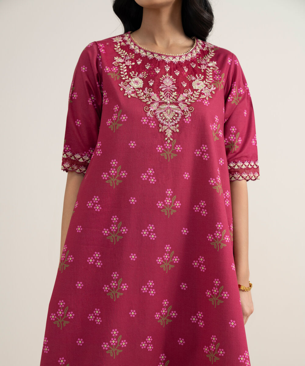 Women's Unstitched Lawn Embroidered Magenta 3 Piece Suit