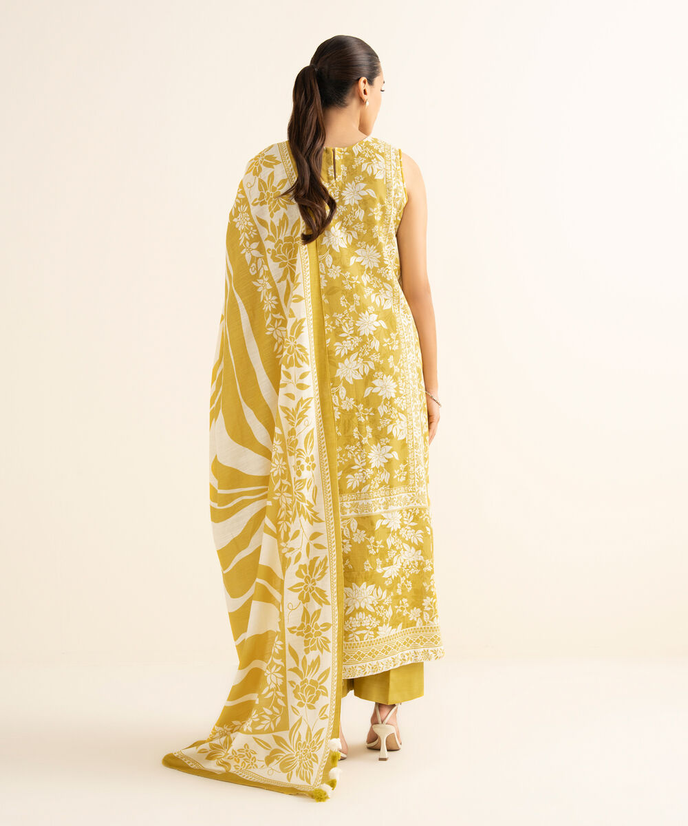 Women's Unstitched Light Khaddar Embroidered Yellow 3 Piece Suit