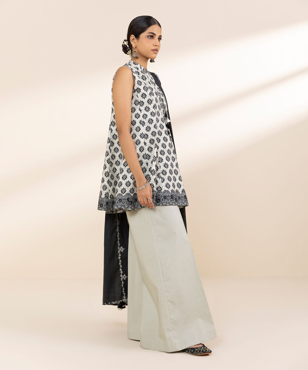 Women's Unstitched Lawn Embroidered Off White 3 Piece Suit