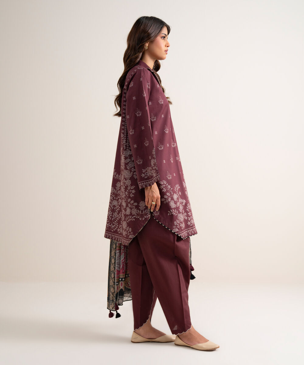 Women's Unstitched Printed Lawn Maroon 3 Piece Suit