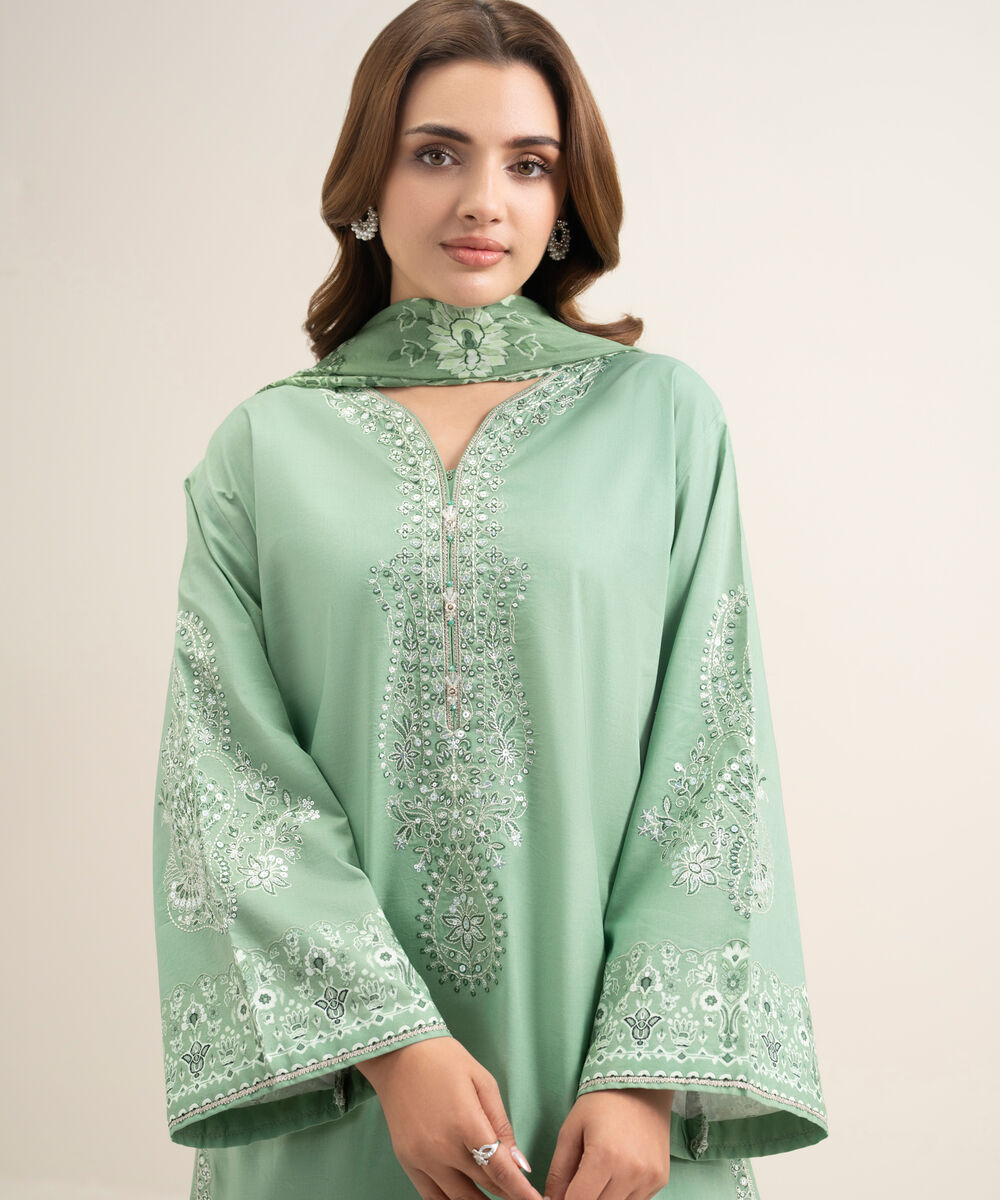 Women's Unstitched Textured Lawn Embroidered Green 3 Piece Suit