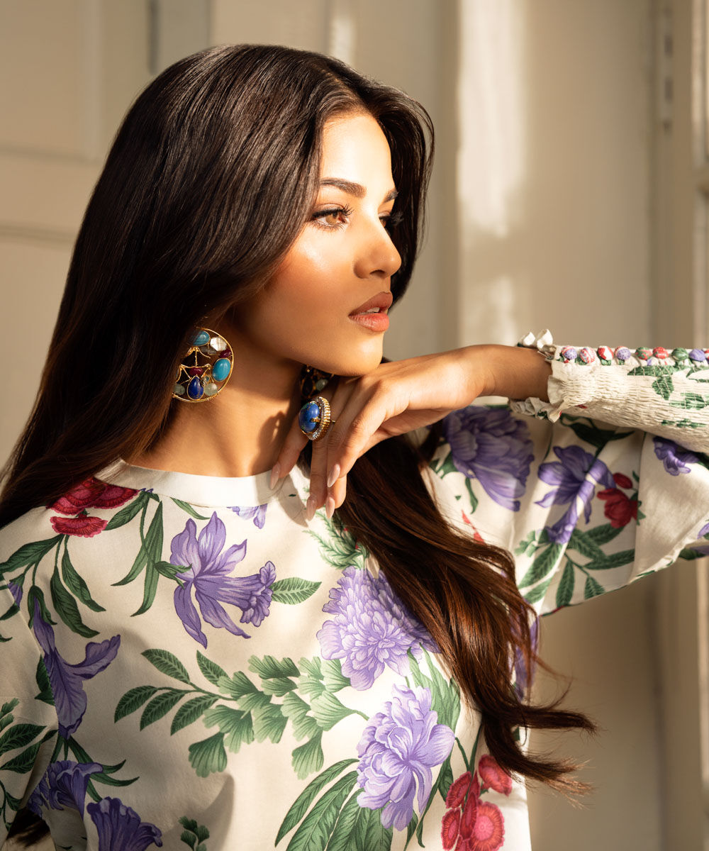 Unstitched Women's Off White Lawn 3 Piece Suit