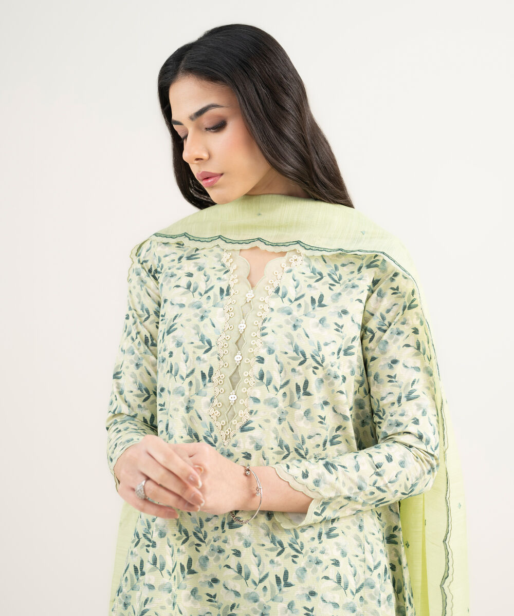 Women's Unstitched Zari Lawn Embroidered Green 3 Piece Suit