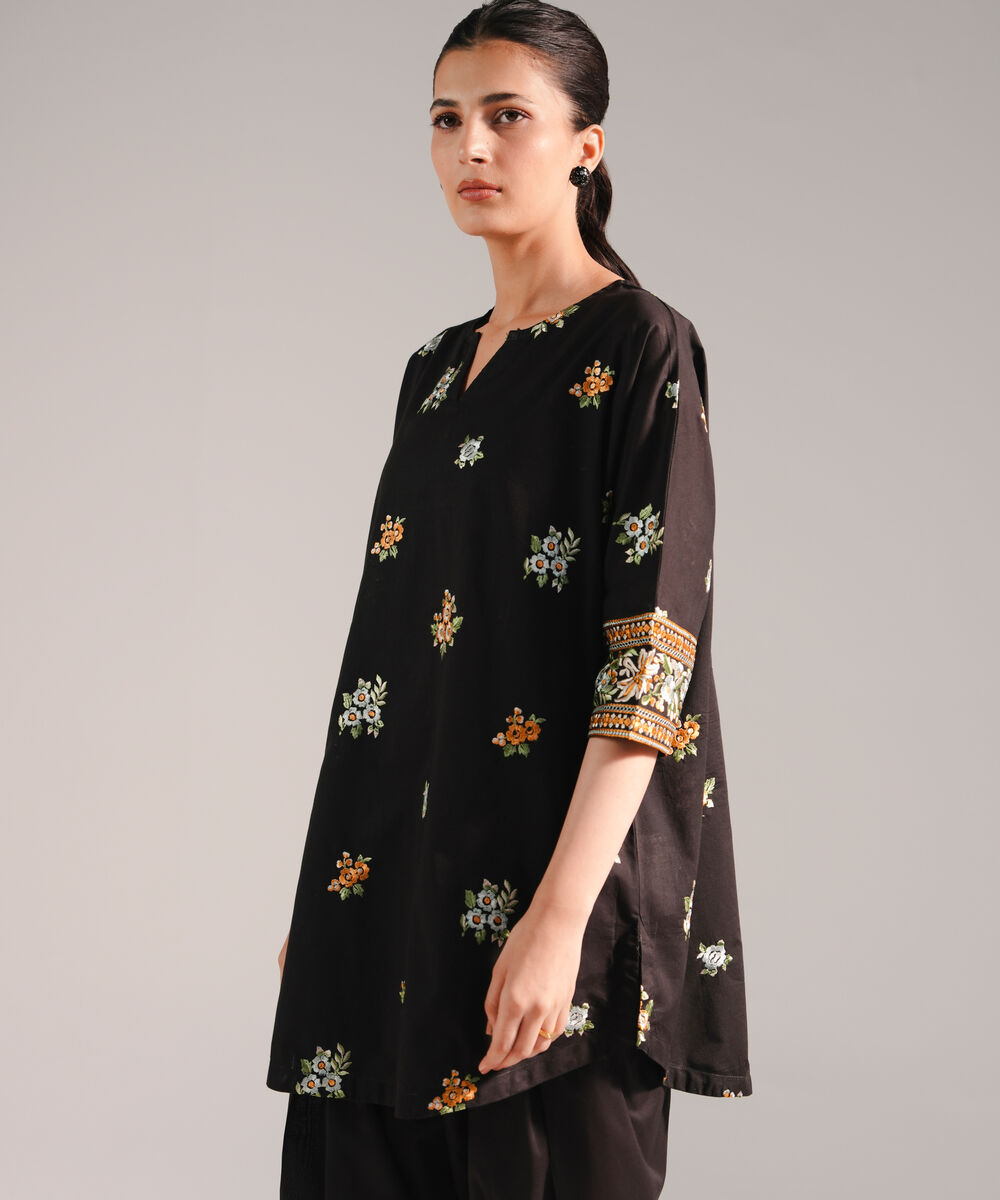 Women's RTW Slub Lawn Embroidered Black 2 Piece Suit