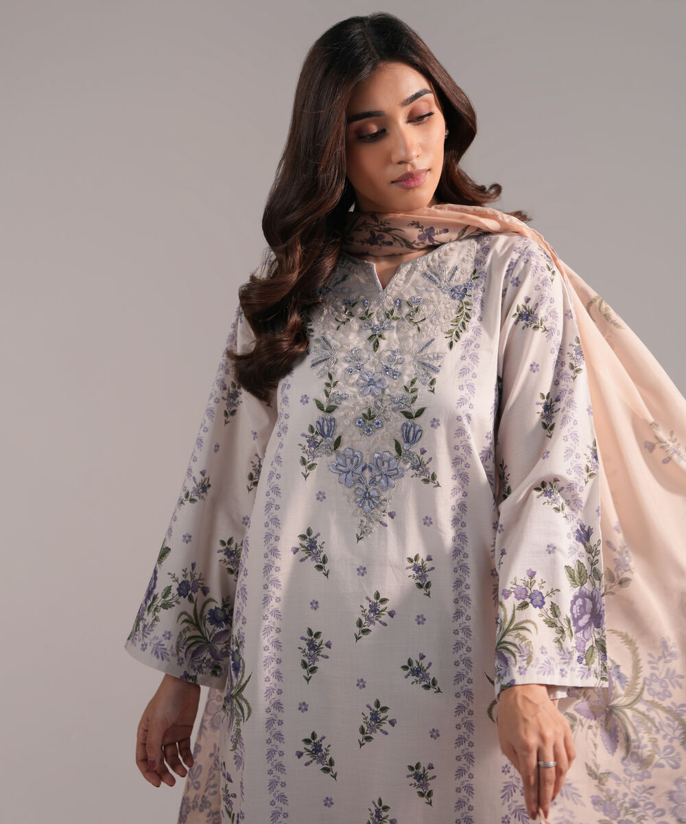 Women's RTW Slub Lawn Embroidered Lilac 3 Piece Suit