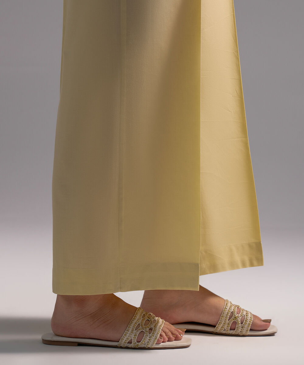 Women's RTW Cambric Solid Pale Yellow Culottes