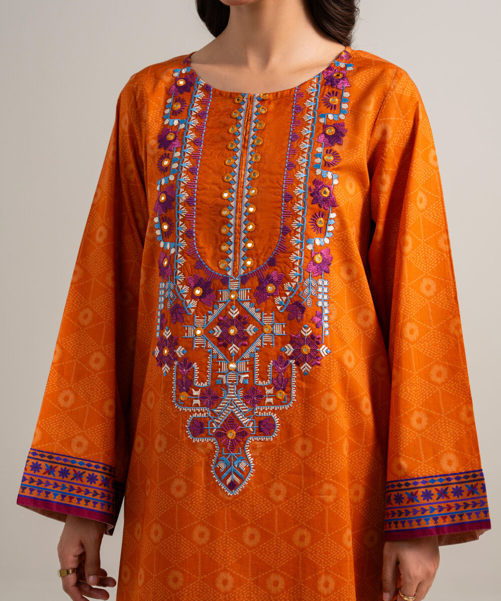 Women's Unstitched Lawn Embroidered Green 3 Piece Suit