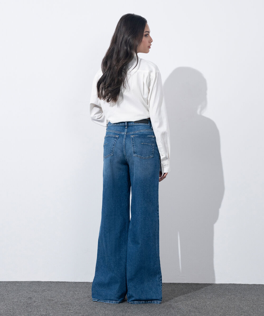 Women's Western Wear White Boxy Oxford Shirt