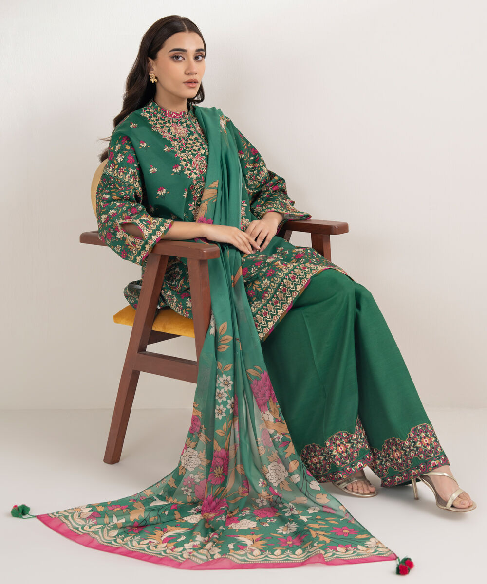Women's Unstitched Blended Grip Silk Printed Green 3 Piece Suit