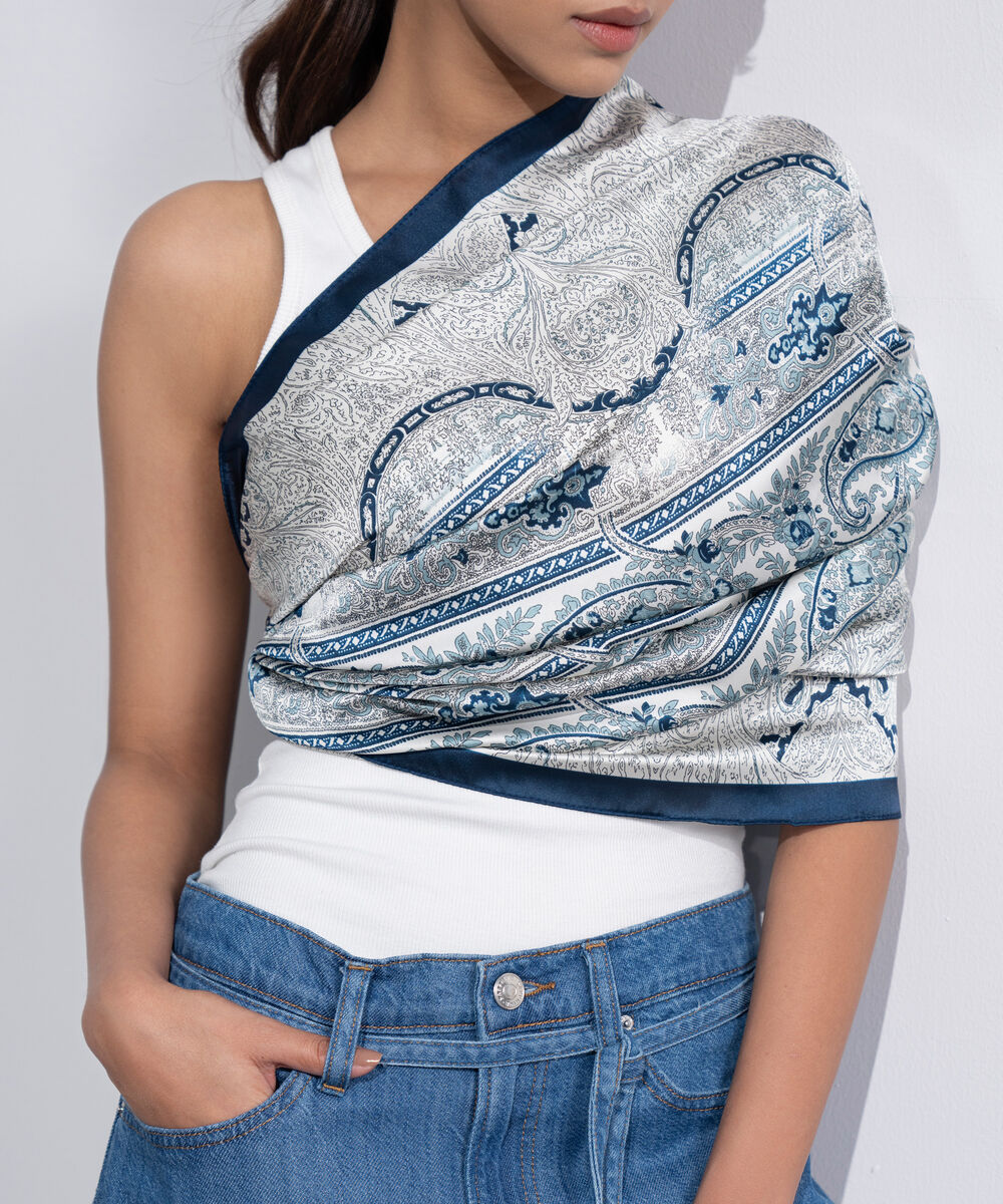 Women's Western White And Blue Paisley Printed Rectangular Scarf