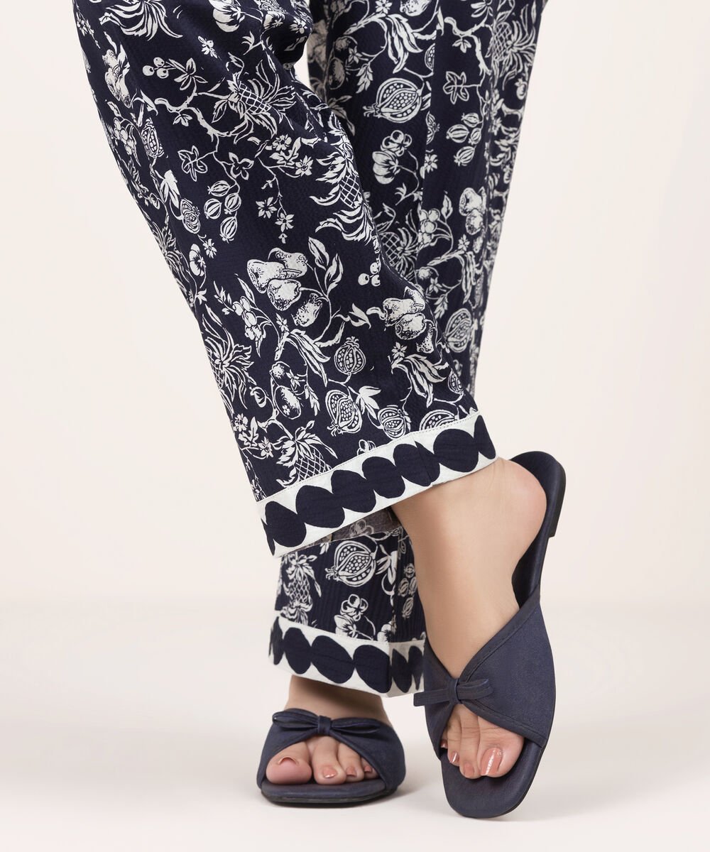 Women's RTW Seersucker Printed Black Straight Pants