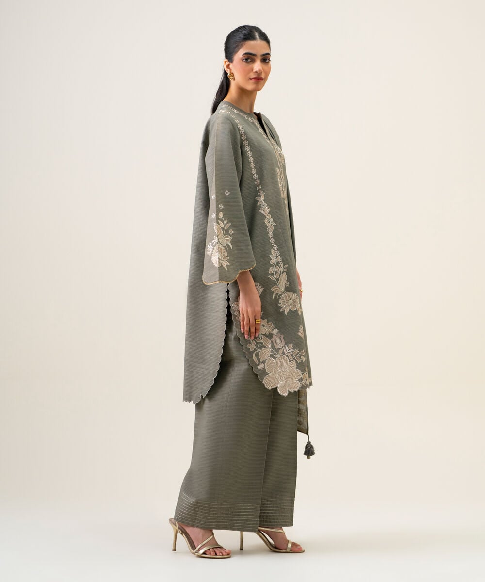 Women's Unstitched Zari Khaddar Embroidered Grey 3 Piece Suit