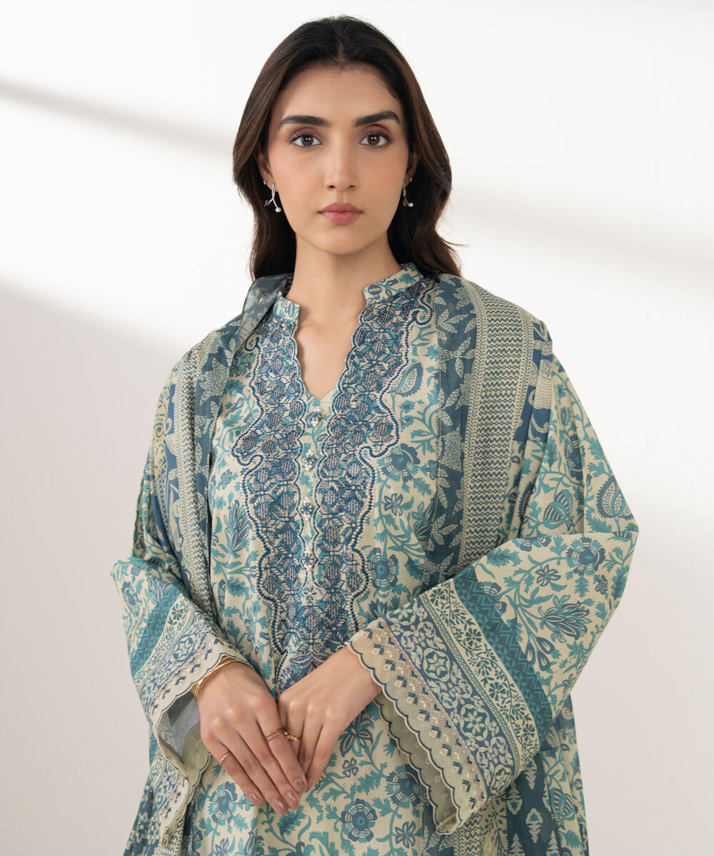 Women's Unstitched Lawn Embroidered Green 3 Piece Suit