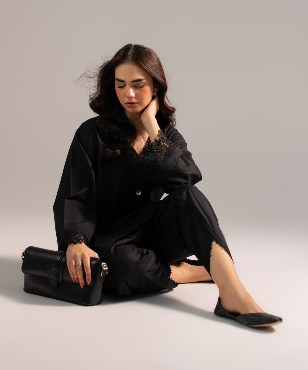 Women's RTW Crosshatch Solid Black Straight Shirt