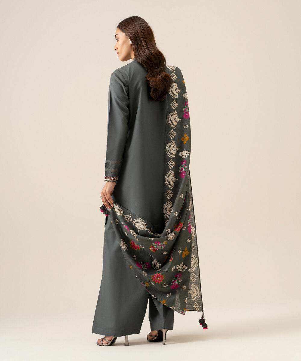 Women's Unstitched Basic Khaddar Embroidered Grey 3 Piece Suit