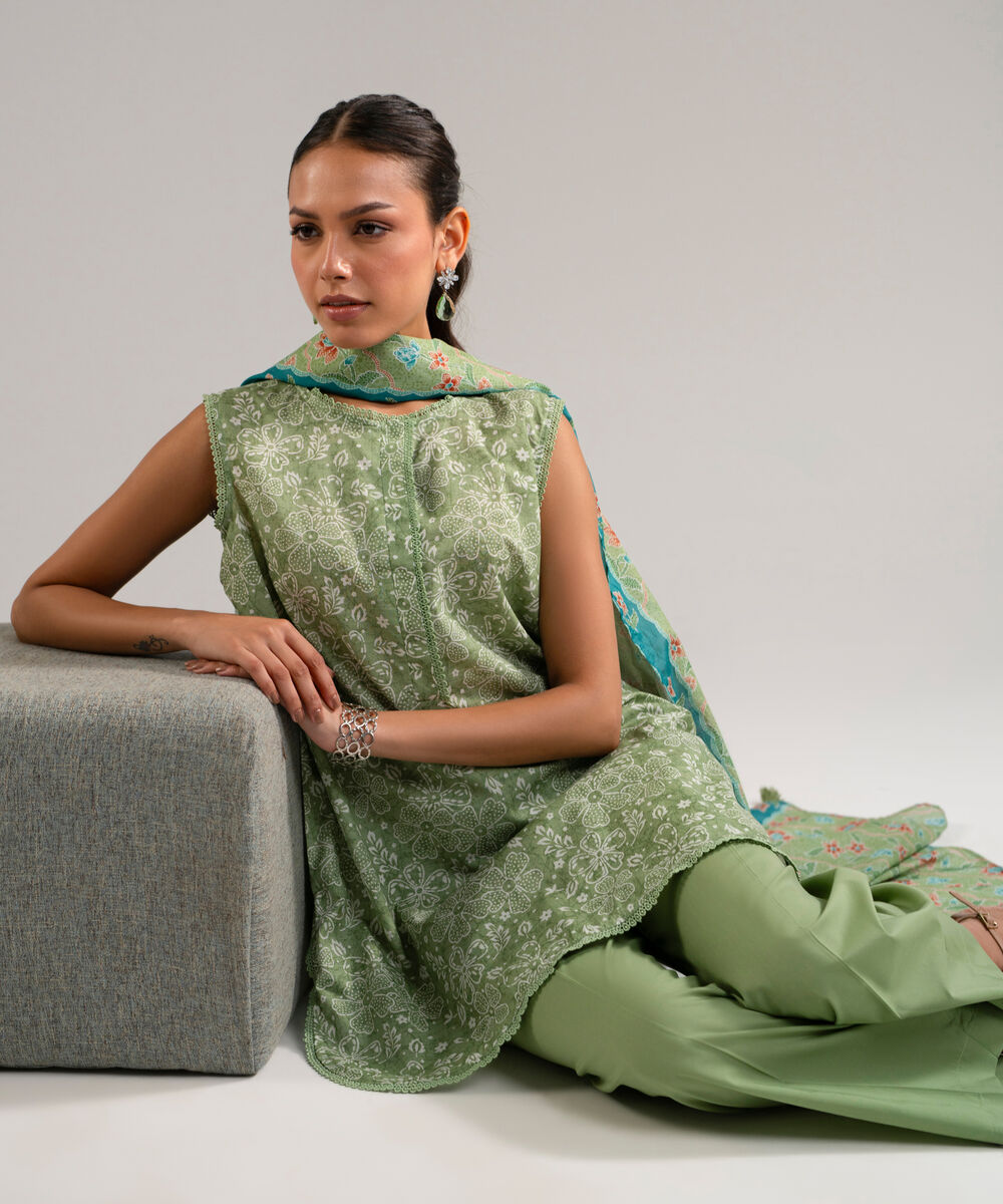 Women's RTW Slub Lawn Printed Green 3 Piece Suit