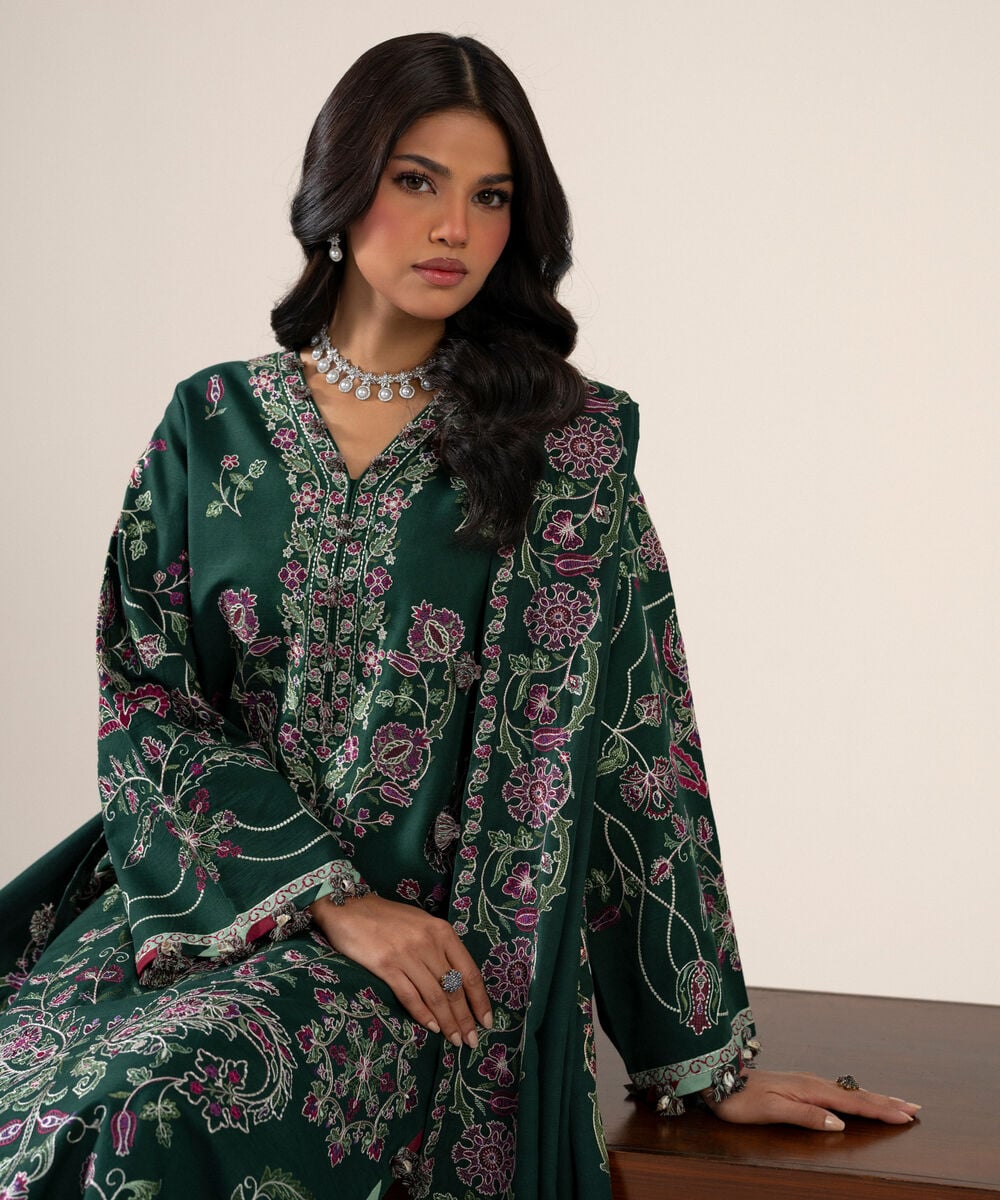 Womens Unstitched Basic Khaddar Embroidered Green 3 Piece Suit