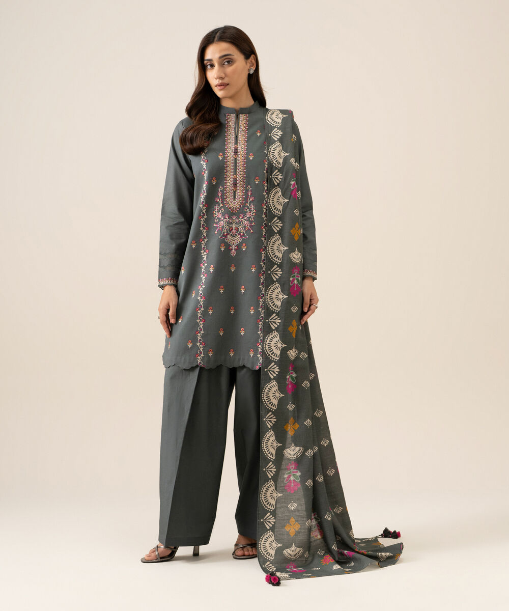 Women's Unstitched Basic Khaddar Embroidered Grey 3 Piece Suit
