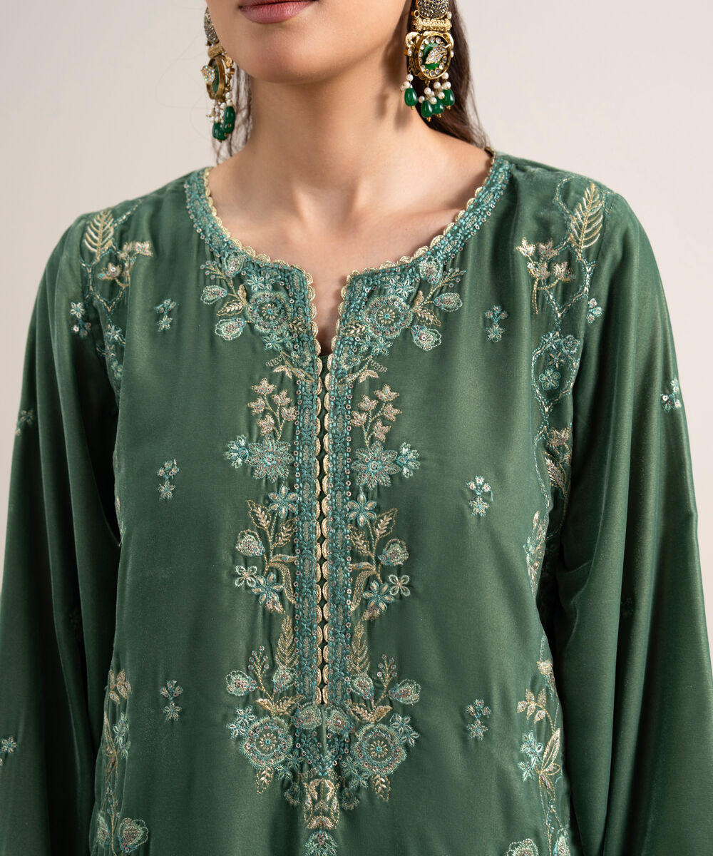 Women's Unstitched Embroidered Velvet Green 3 Piece Suit