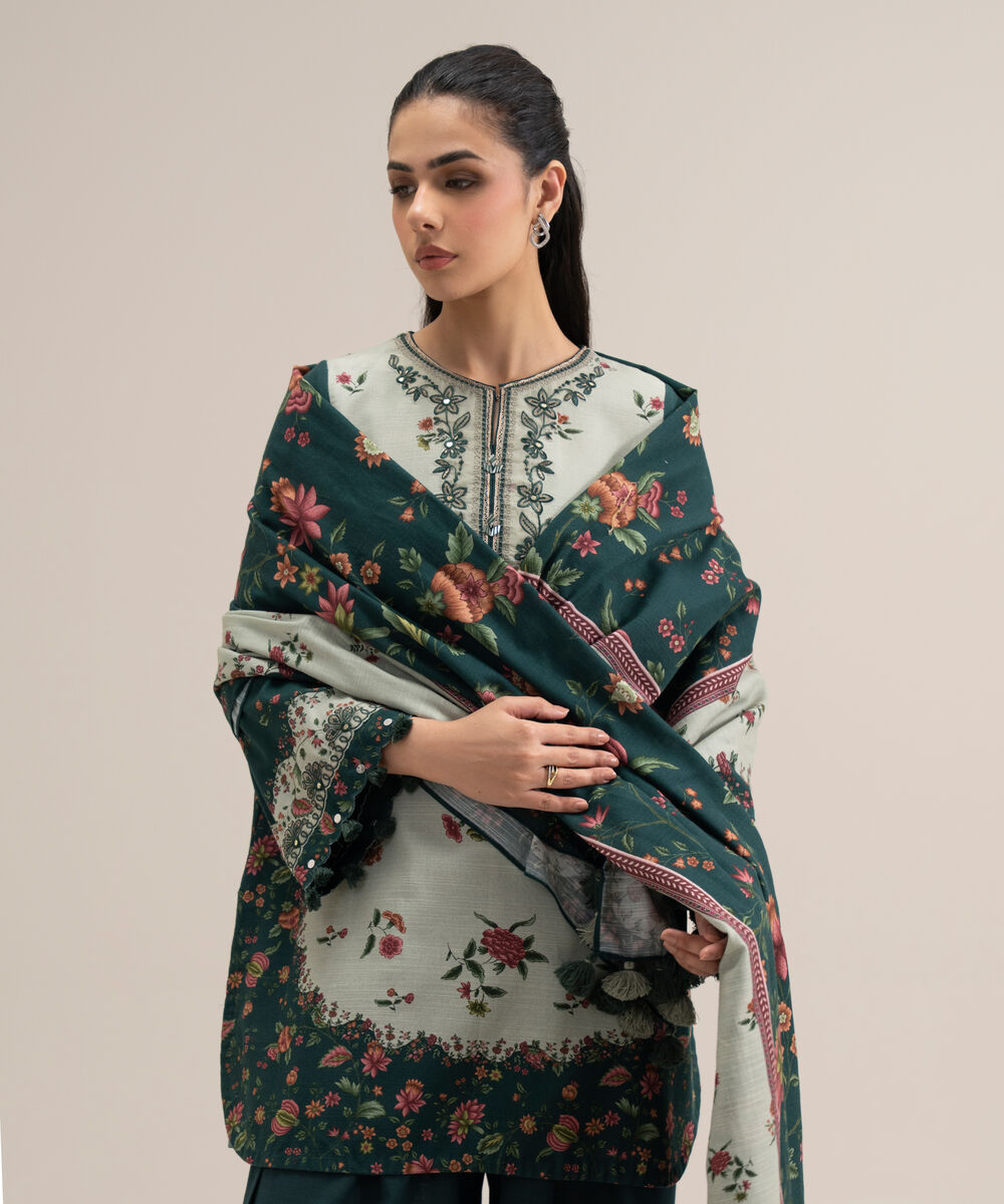Women's Unstitched Premium Khaddar Printed Off White 3 Piece Suit