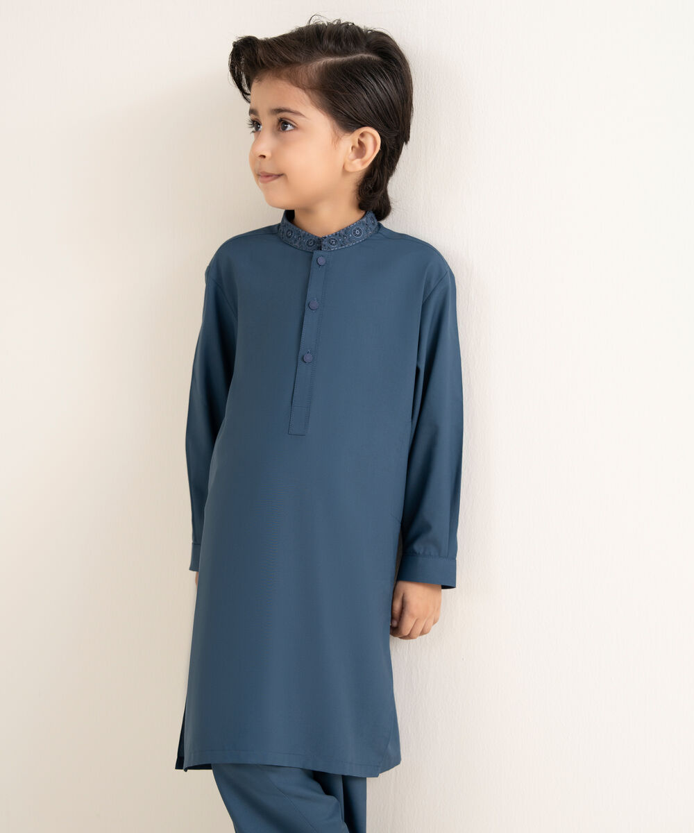 Men's Wash & Wear Embroidered Blue Kurta Shalwar
