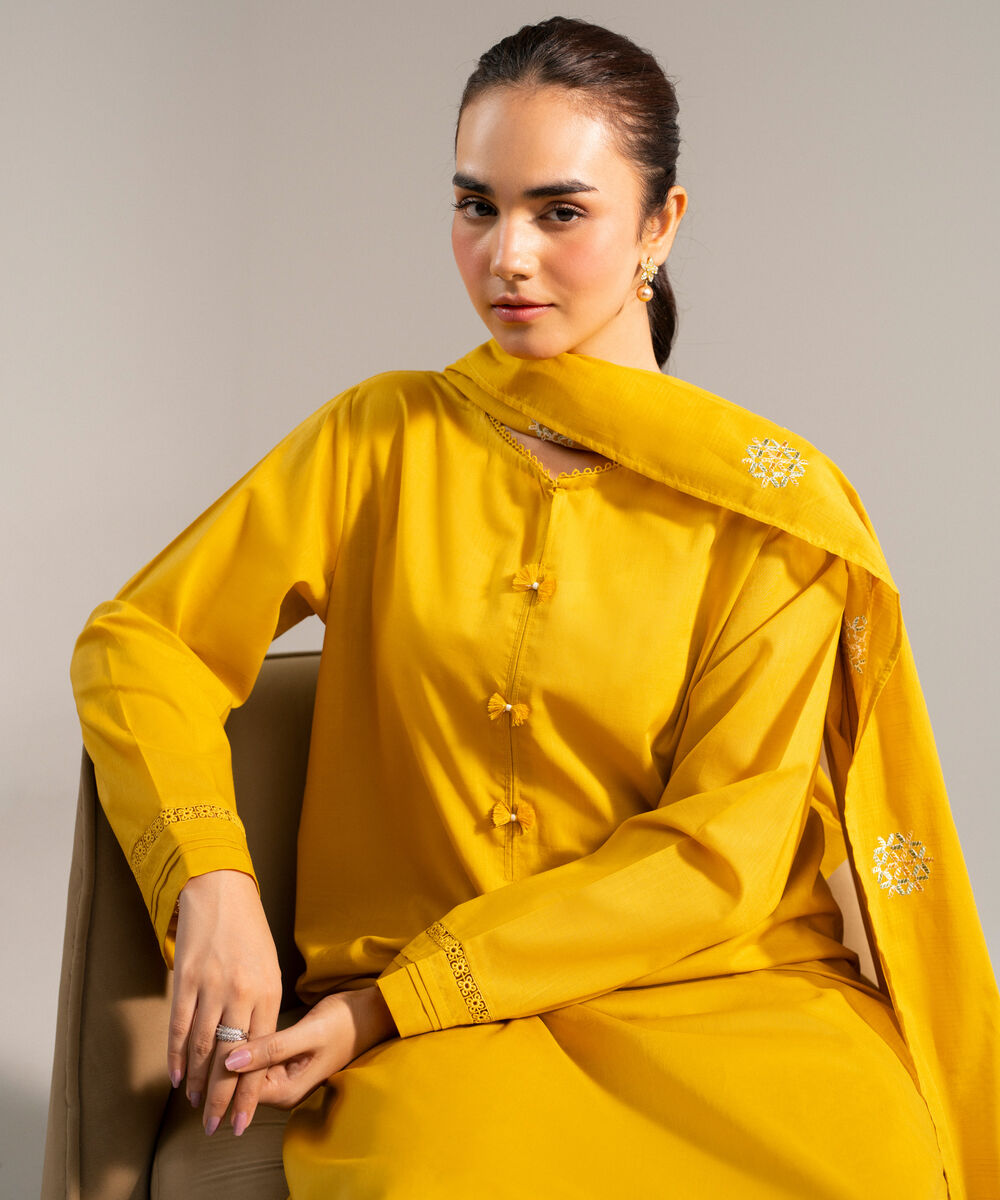 Women's RTW Crosshatch Solid Yellow 3 Piece Suit