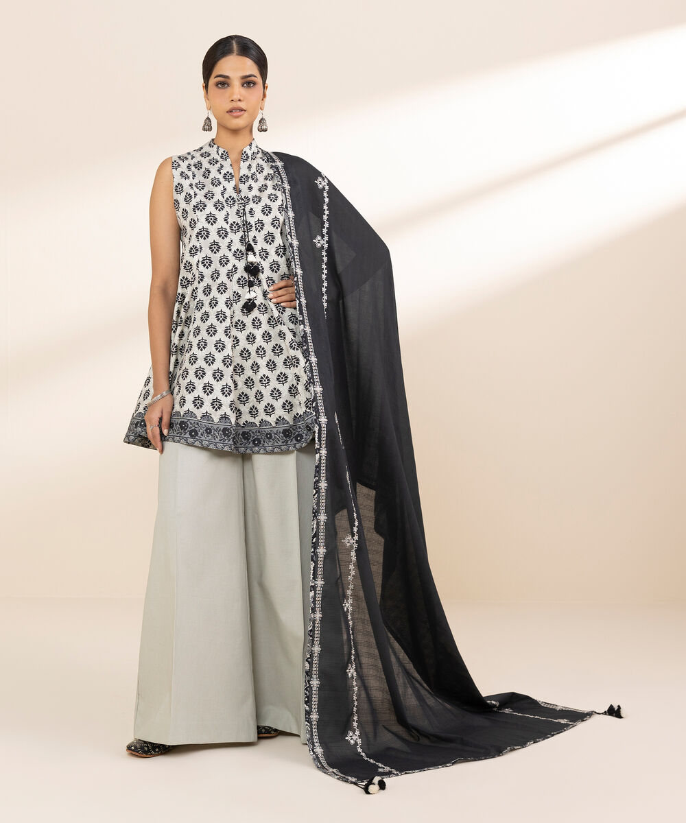 Women's Unstitched Lawn Embroidered Off White 3 Piece Suit