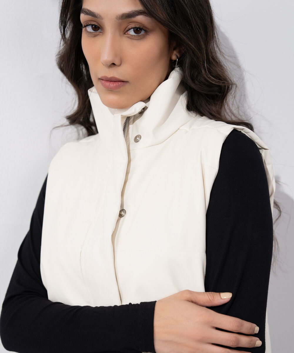 Women's Western Wear Off White Sleeveless Quilted Puffer