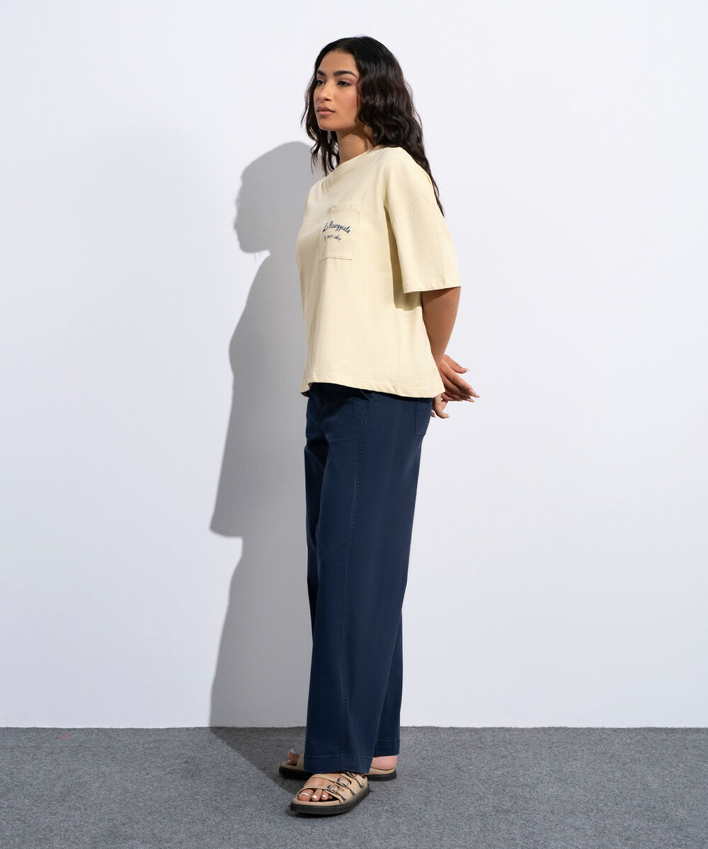Women's Off-White Loose-Fit Graphic T-Shirt With Pocket
