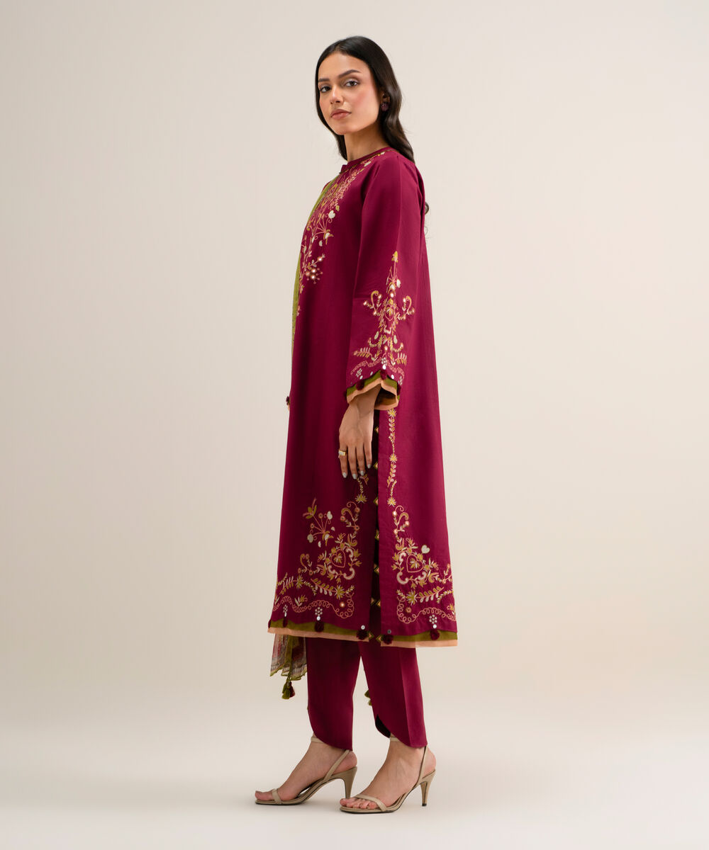Women's Unstitched Embroidered Cotton Viscose Magenta 3 Piece Suit