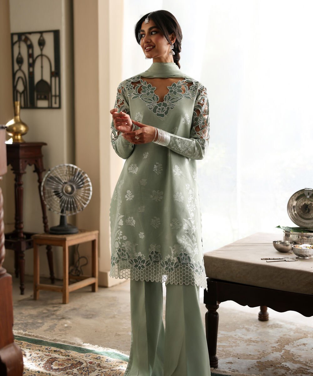 Women's Unstitched Extra Weft Jacquard Embroidered Green 3 Piece Suit